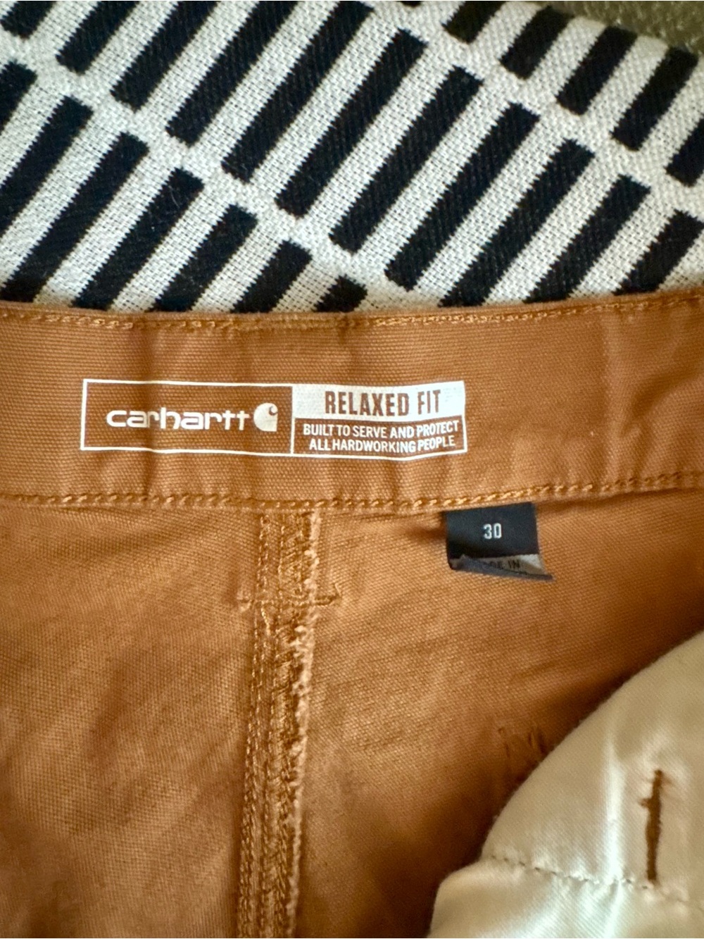 Carhartt Relaxed Fit Work Cargo Shorts in Brown NWOT - Picture 2 of 3